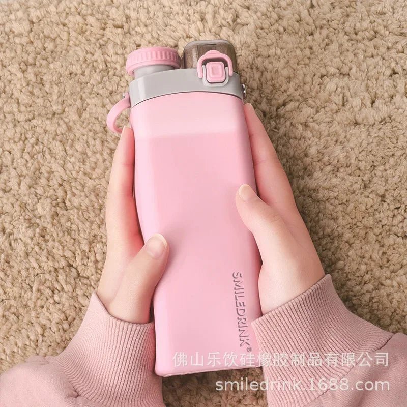 600ml Collapsible Sports Water Bottle Food - Grade Silicone Flip - Top Straw Cup with Handle for Outdoor Hiking Cycling Camping - Reboot Athletic Power – Santé, Sport et Récupération à domicile