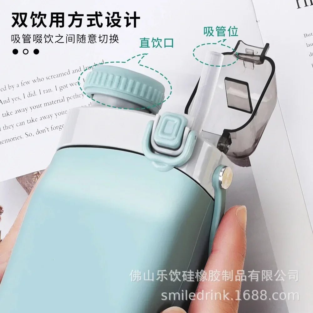 600ml Collapsible Sports Water Bottle Food - Grade Silicone Flip - Top Straw Cup with Handle for Outdoor Hiking Cycling Camping - Reboot Athletic Power – Santé, Sport et Récupération à domicile