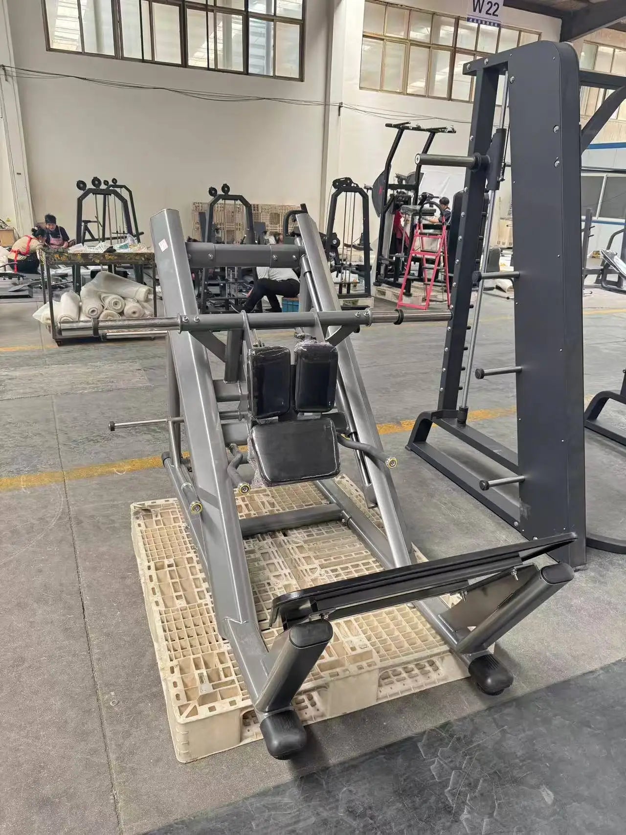 ASJ - DS041 Factory Direct Fitness Gym Equipment Supply Hack Squat Machine Commercial Gym Hack Slide Machine - Reboot Athletic Power – Santé, Sport et Récupération à domicile