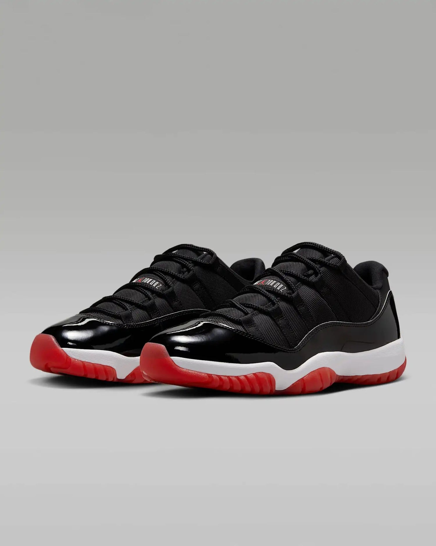 Jordan Air Jordan 11 Retro Low Bred, a comfortable and versatile basketball shoe FV5121 - 006 - Reboot Athletic Power – Santé, Sport et Récupération à domicile