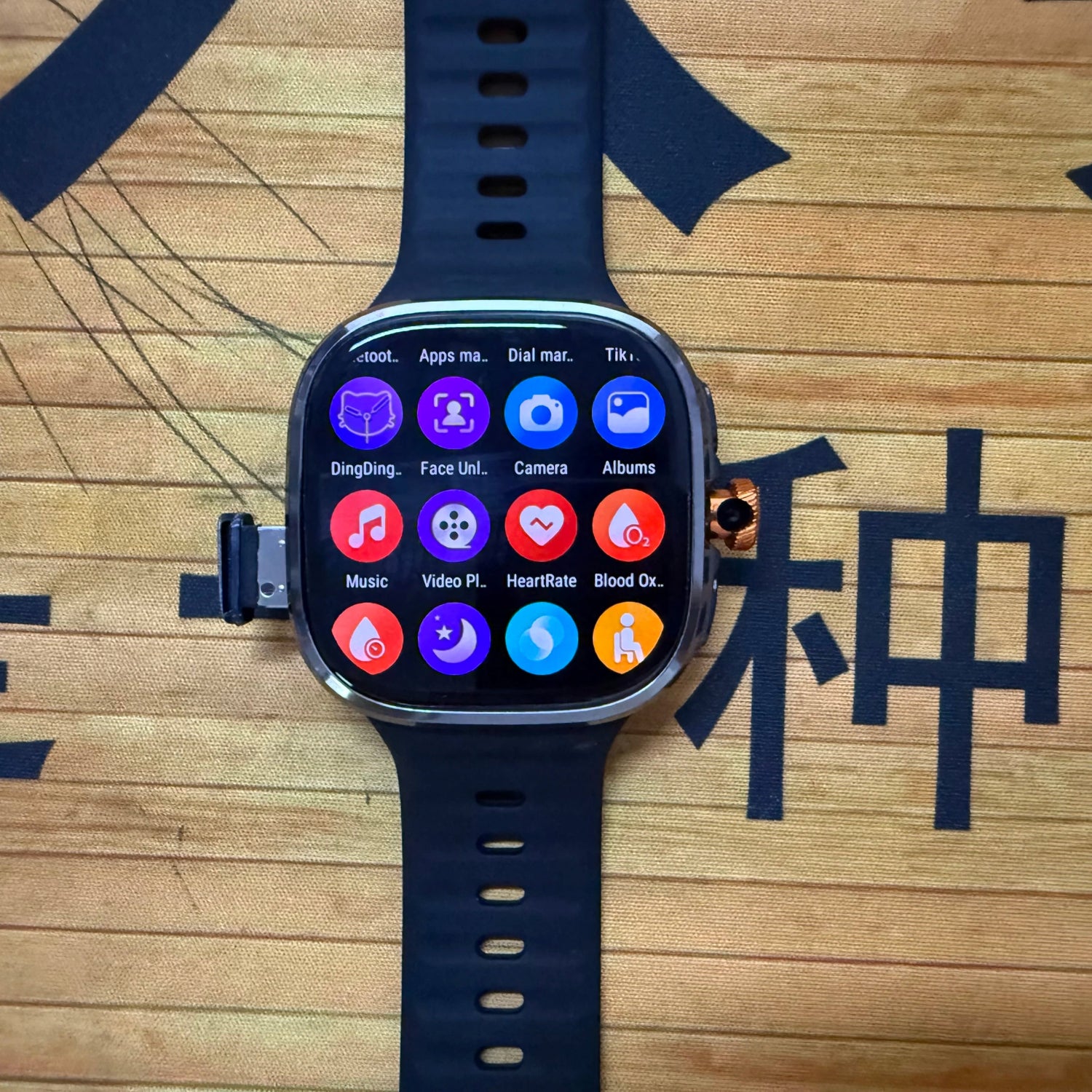 M99 Smartwatch 5G With 2.4inch Amoled Screen 900W Rotating Camera WIFI GPS Position Compass NFC Bluetooth Smart Watch Men Women - Reboot Athletic Power – Santé, Sport et Récupération à domicile